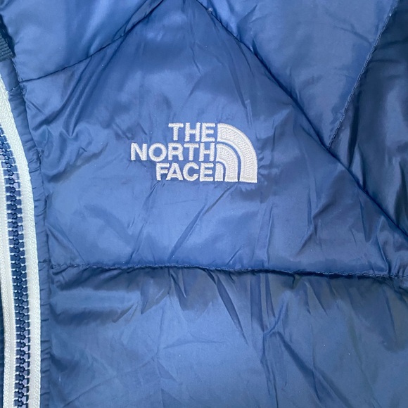 The North Face Girls 550 denier Puffer Jacket  blue size medium 10/12 - Picture 4 of 9
